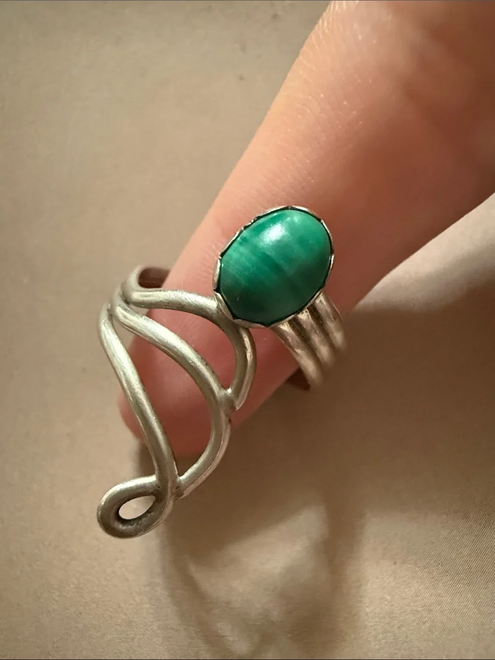 Sterling Silver Green Machalite Stone Ring size 8
